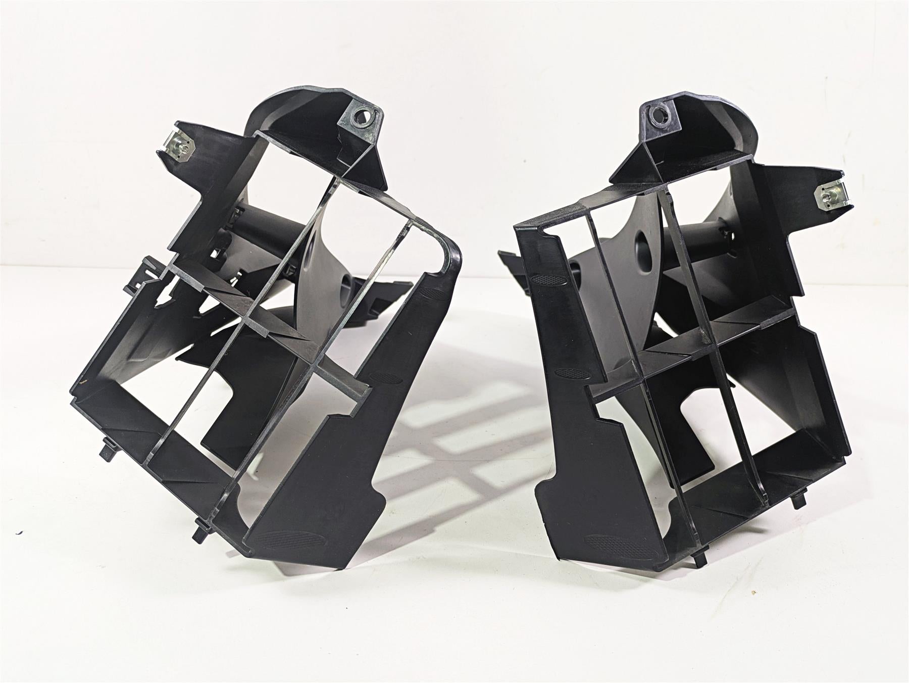 2016 BMW R1200RT K52 Radiator Fairing Cover Scoop Set 46637728668 {{ shop.shopifyCountryName }} - Mototech271