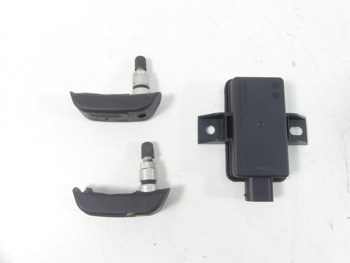 2016 BMW R1200GS K50 Rdc Sensor & Tire Pressure Sensor Set 65758546222 {{ shop.shopifyCountryName }} - Mototech271