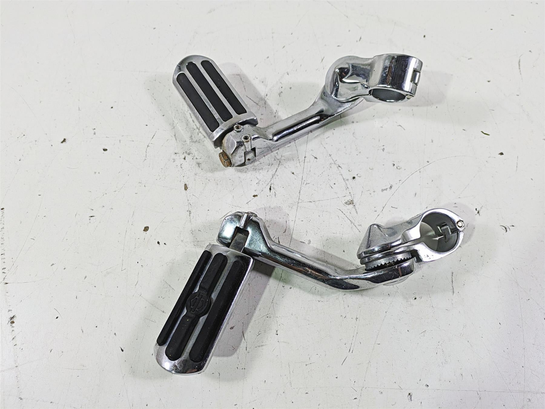 2003 Harley Touring FLHTCUI 100TH E-Glide Highway Foot Peg Set 50829-07A {{ shop.shopifyCountryName }} - Mototech271