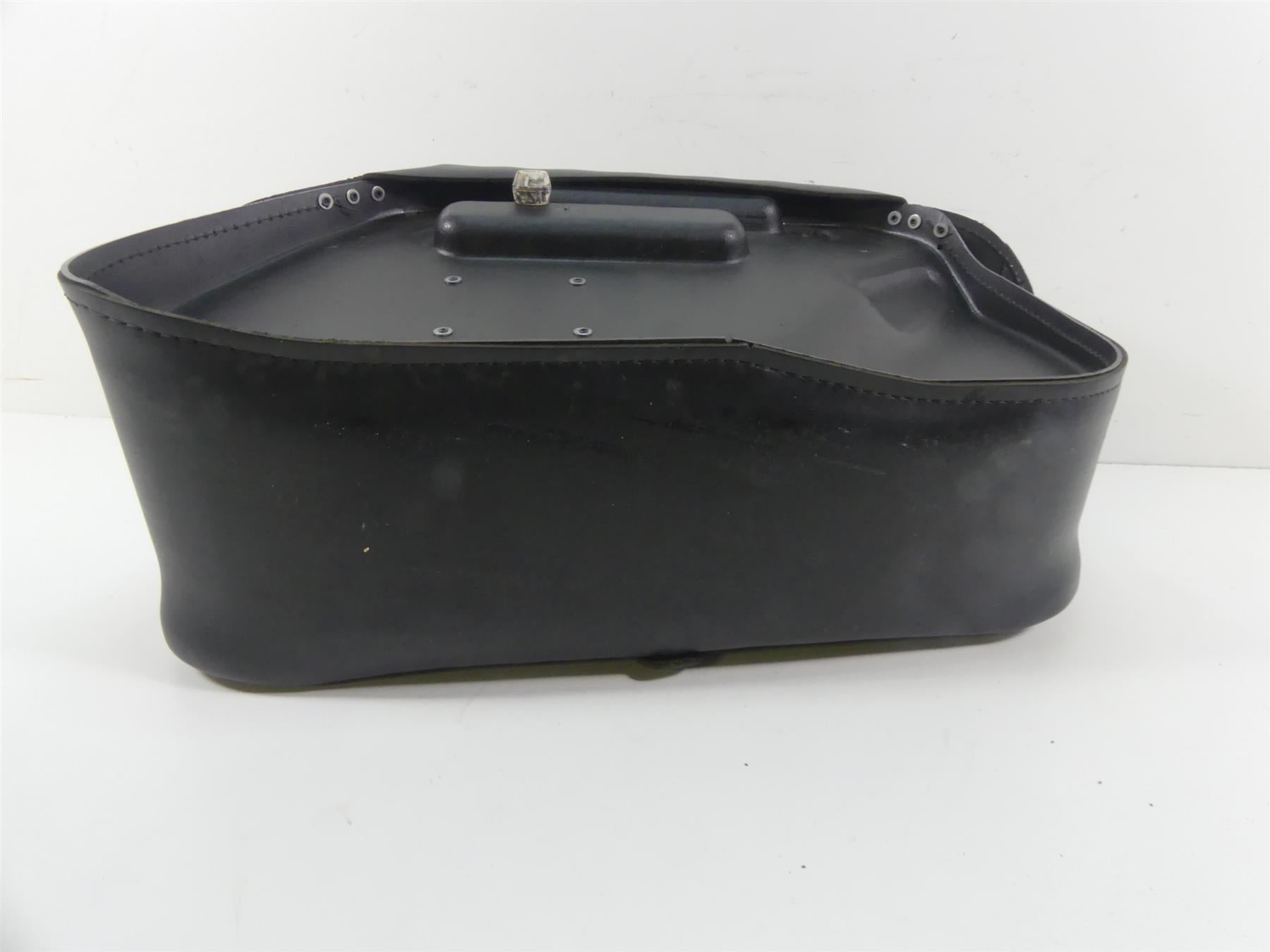2007 Honda VTX1800 T1 Left Saddlebag Saddle Bag 08L56-MCV-100F 08L56-MCV-10042 {{ shop.shopifyCountryName }} - Mototech271
