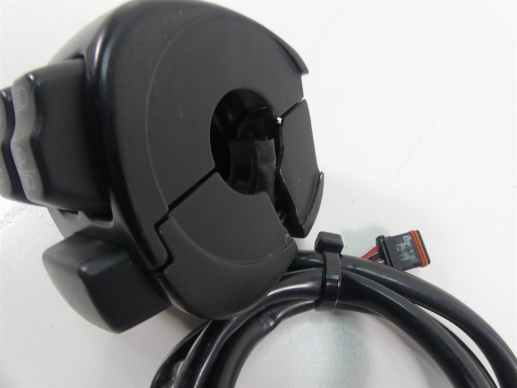 2018 Harley Sportster XL1200 Custom Left Hand Lights Control Switch 71500292 {{ shop.shopifyCountryName }} - Mototech271
