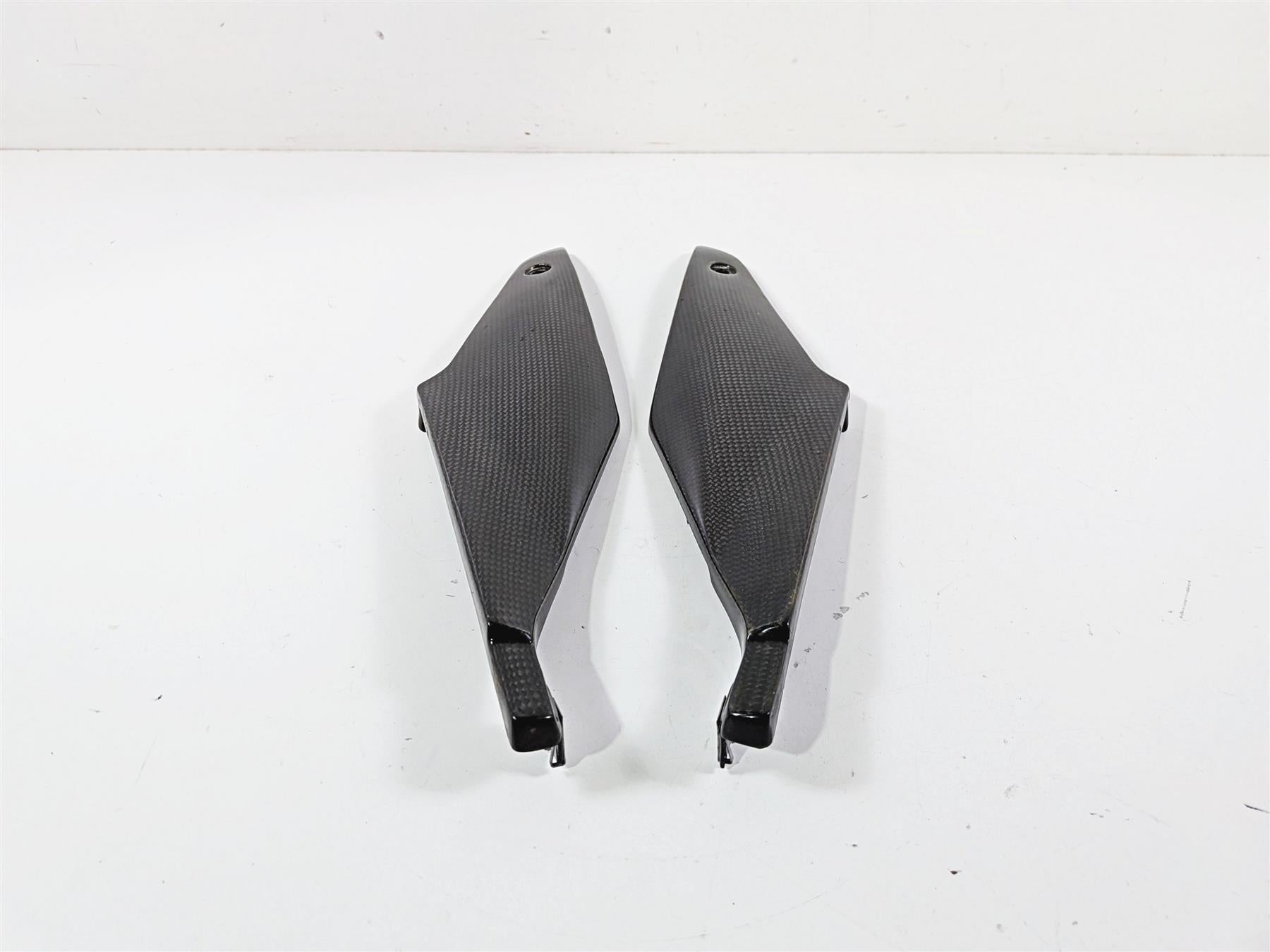 2008 Aprilia RSVR 1000 Factory Carbon Under Seat Side Cover Set 8179402 {{ shop.shopifyCountryName }} - Mototech271