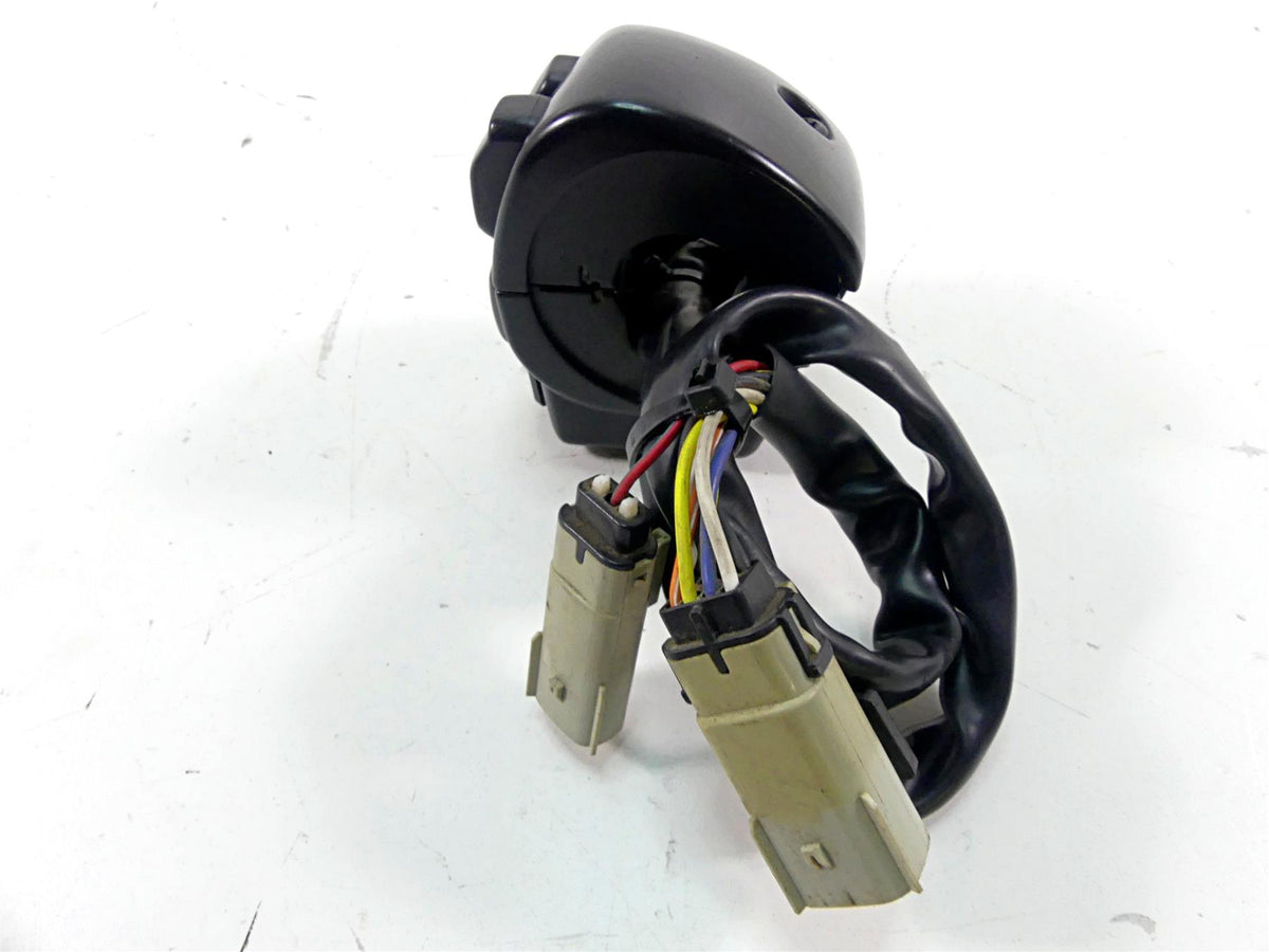 2007 Harley Touring FLHRC Road King Left Hand Cruise Control Switch 71682-06A {{ shop.shopifyCountryName }} - Mototech271