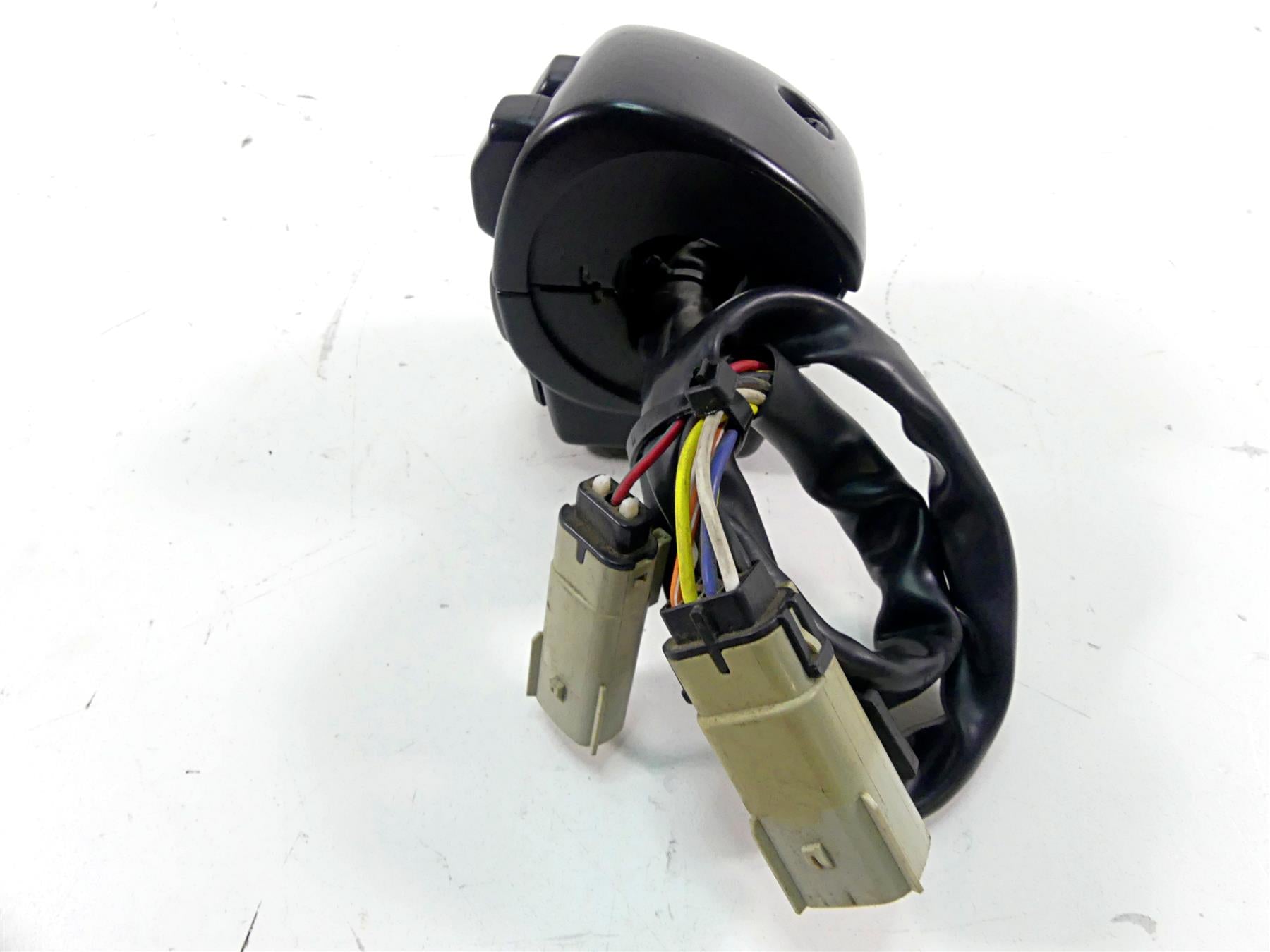 2007 Harley Touring FLHRC Road King Left Hand Cruise Control Switch 71682-06A {{ shop.shopifyCountryName }} - Mototech271