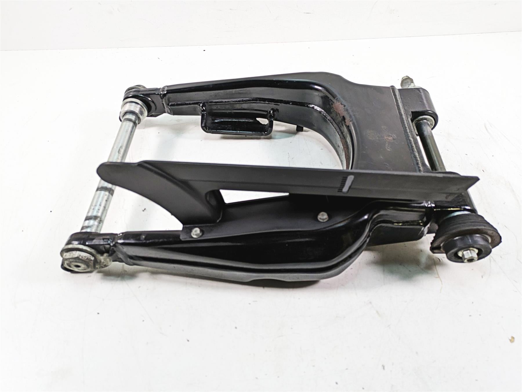2009 Harley Touring FLHTCU Electra Glide Rear Swing Arm Swingarm 47549-09A {{ shop.shopifyCountryName }} - Mototech271
