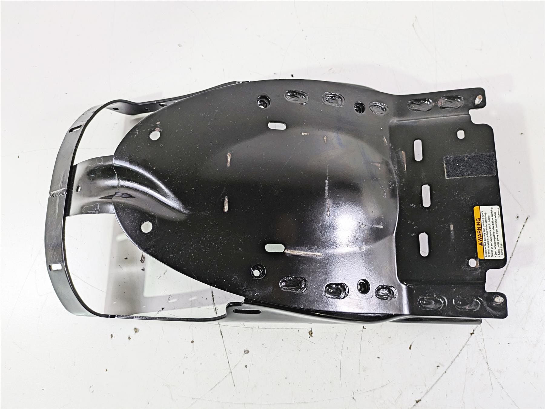 2012 Harley VRSCF Muscle V Rod Rear Inner Fender & Mounts 48527-09 {{ shop.shopifyCountryName }} - Mototech271
