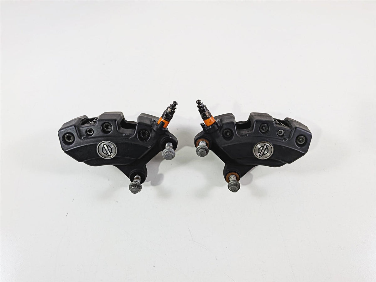 2017 Harley Touring FLHXS Street Glide Front Brake Caliper Set 43027-08 44023-08 {{ shop.shopifyCountryName }} - Mototech271