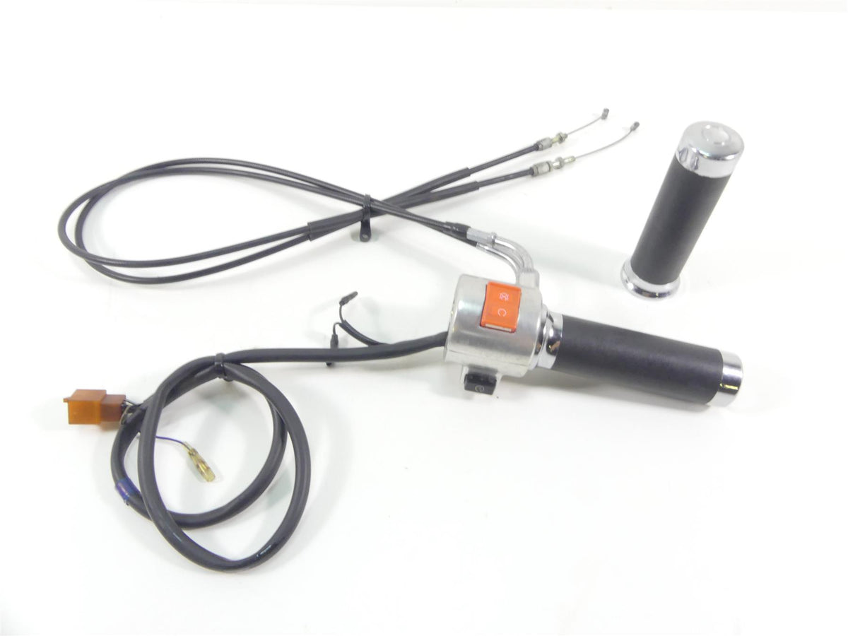 2003 Honda VT1100 C2 Shadow Sabre Right Control Switch & Throttle 35013-MAH-A02 {{ shop.shopifyCountryName }} - Mototech271