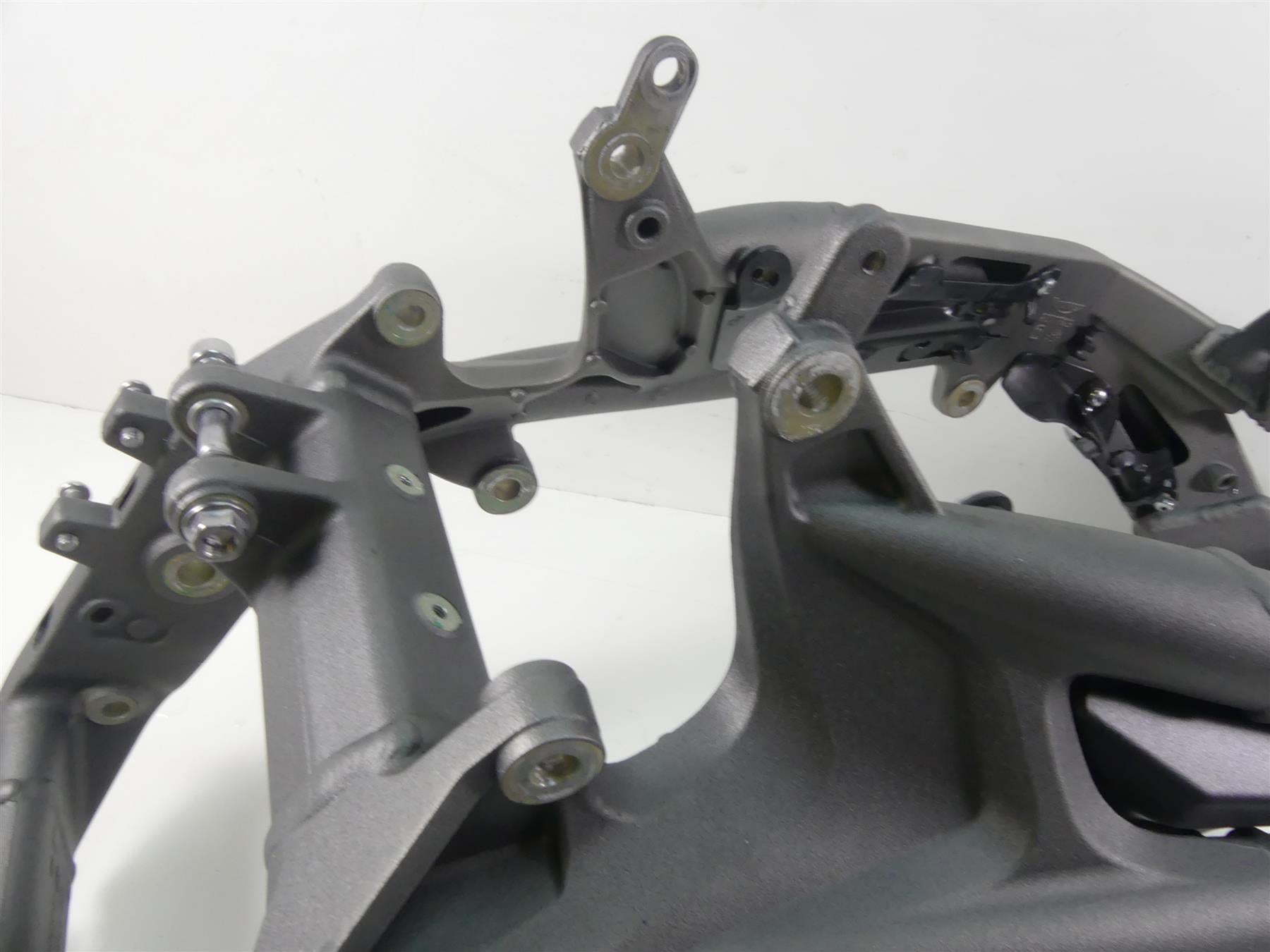 2020 Triumph Speed Triple RS 1050 Straight Main Frame Cert Destr -Read T2072079 {{ shop.shopifyCountryName }} - Mototech271