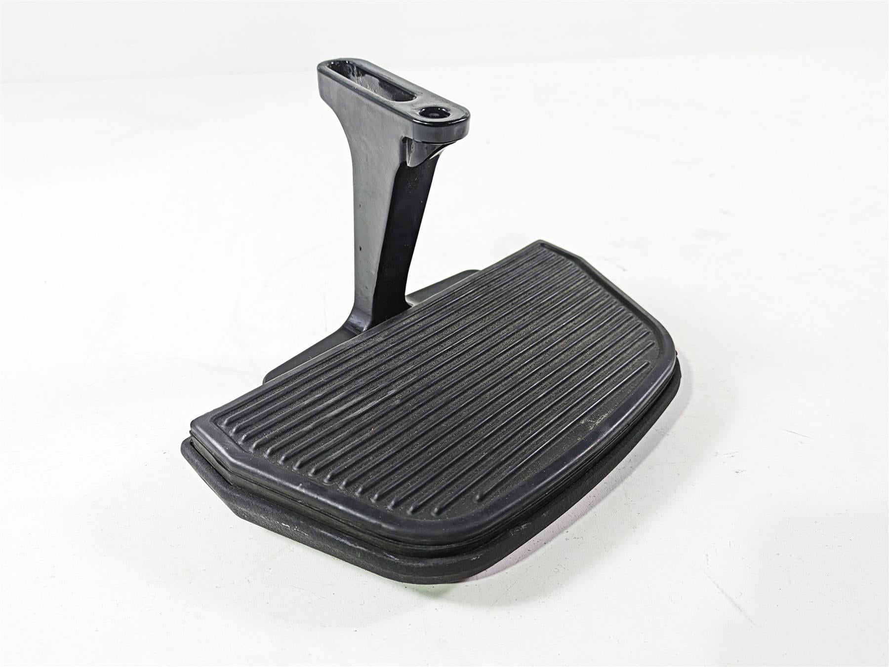 2020 Harley Touring FLHT Electra Glide Rear Left Passenger Floorboard 52719-10 {{ shop.shopifyCountryName }} - Mototech271