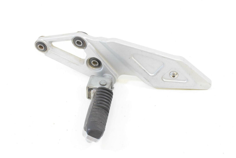 1998 Suzuki GSXR1100 GSXR 1100 Left Rider Footpeg Foot PEg 43522-46E10 {{ shop.shopifyCountryName }} - Mototech271