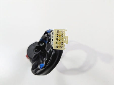 2025 Yamaha YZF R7 Right Side Start Stop Hand Control Switch BEB-83963-00-00 {{ shop.shopifyCountryName }} - Mototech271