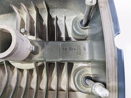 2004 BMW R1150GS R21 Right Cylinder Head Valve Cover 11127672586 {{ shop.shopifyCountryName }} - Mototech271