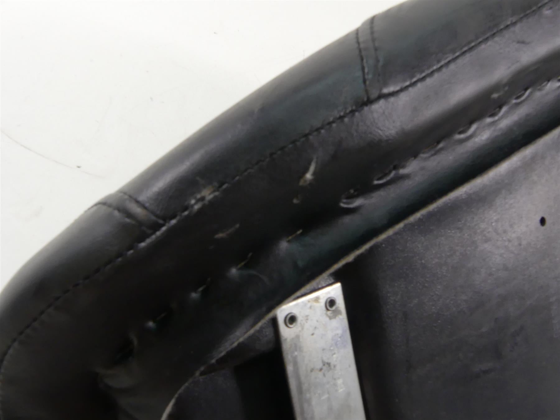 2001 Harley Davidson XL1200 Sportster Front Rider Seat Saddle - Read 52129-92 {{ shop.shopifyCountryName }} - Mototech271