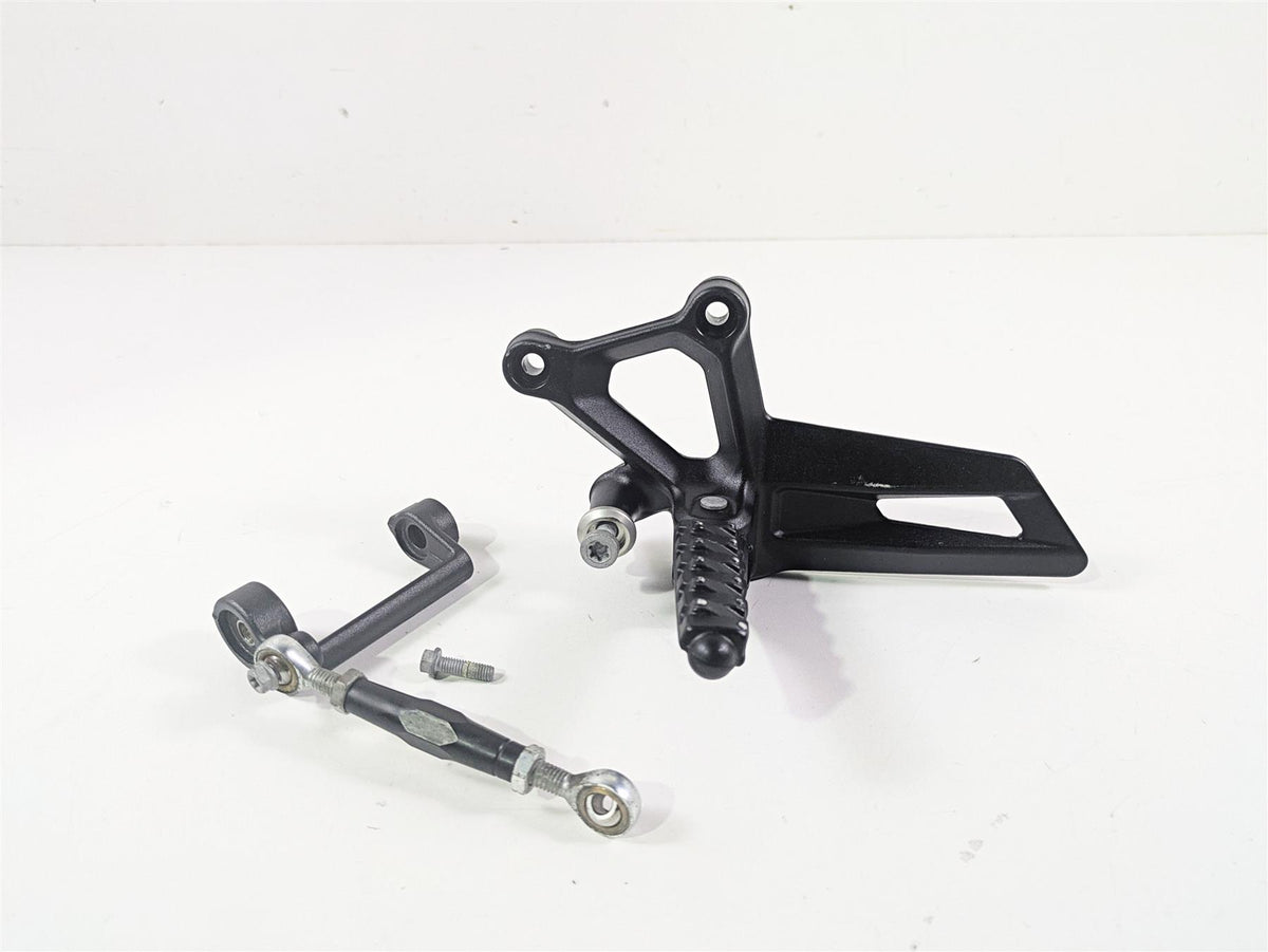 2017 KTM 1290 Super Duke GT Front Left Footpeg & Shifter 6130313800033S {{ shop.shopifyCountryName }} - Mototech271