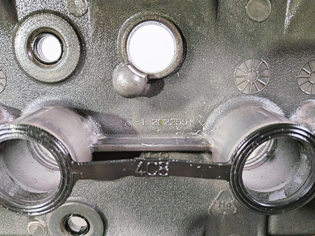 2008 Yamaha YZF R1 RN19 Cylinderhead Cylinder Head Valve Cover 4C8-11181-00-00 {{ shop.shopifyCountryName }} - Mototech271