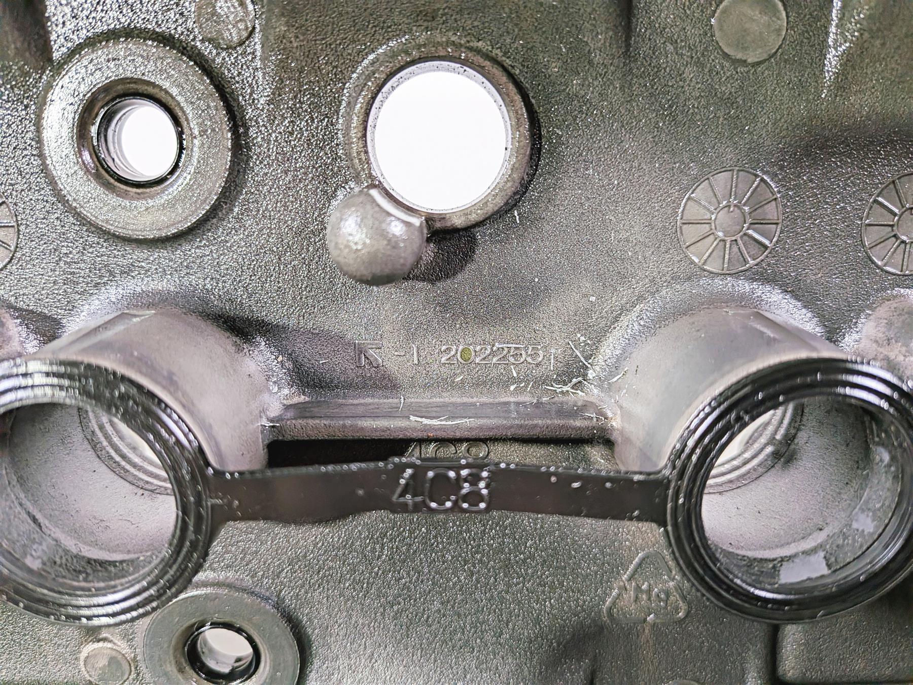 2008 Yamaha YZF R1 RN19 Cylinderhead Cylinder Head Valve Cover 4C8-11181-00-00 {{ shop.shopifyCountryName }} - Mototech271