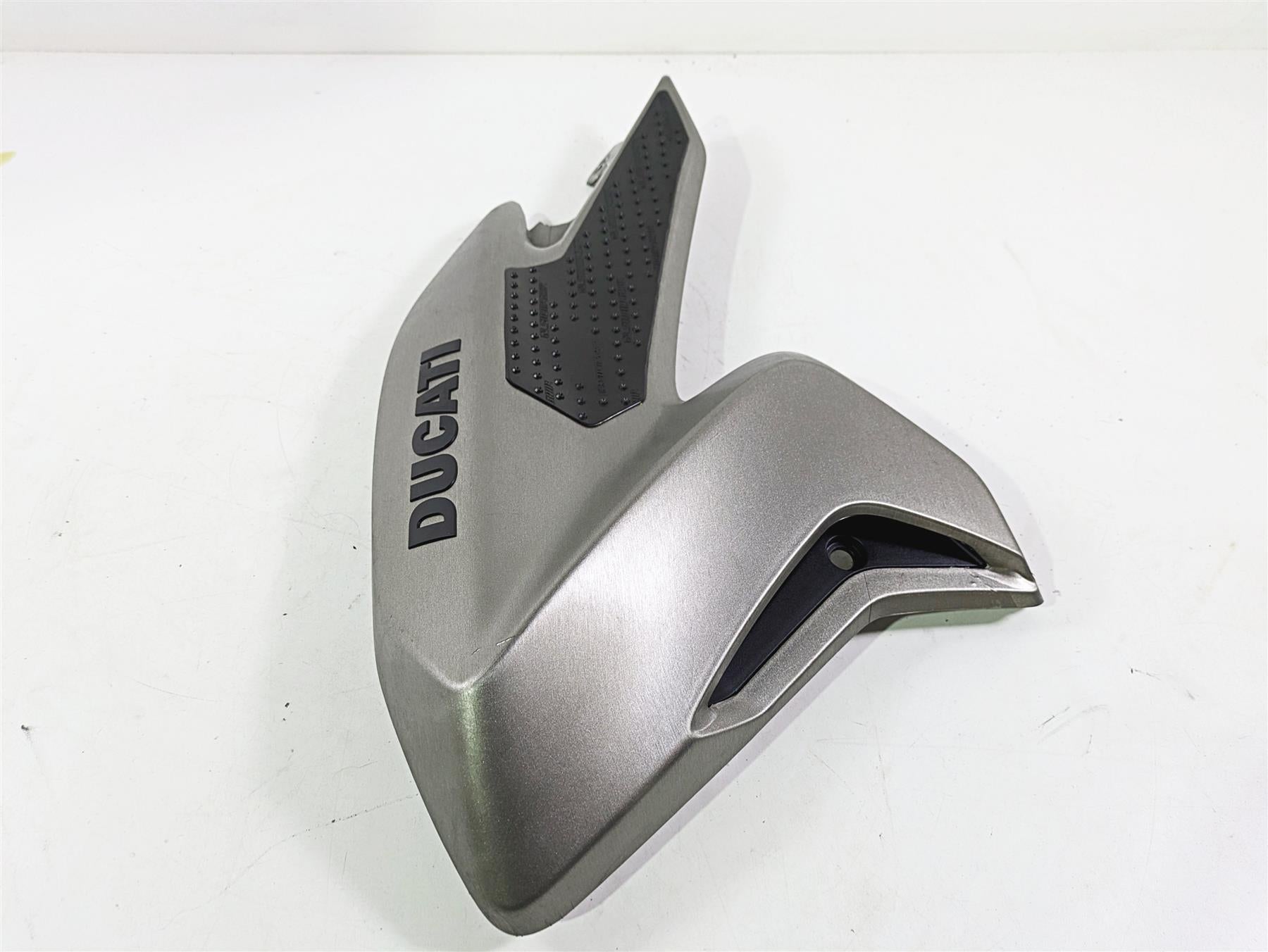 2013 Ducati Hyperstrada 821 Left Tank Cover Fairing Wrapped -Read 480P5681 {{ shop.shopifyCountryName }} - Mototech271