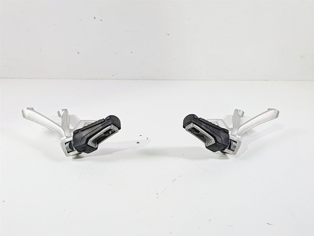 2015 BMW R1200 GS Adv K51 Rear Passenger Footpeg Set 46718526741 46718526742 {{ shop.shopifyCountryName }} - Mototech271