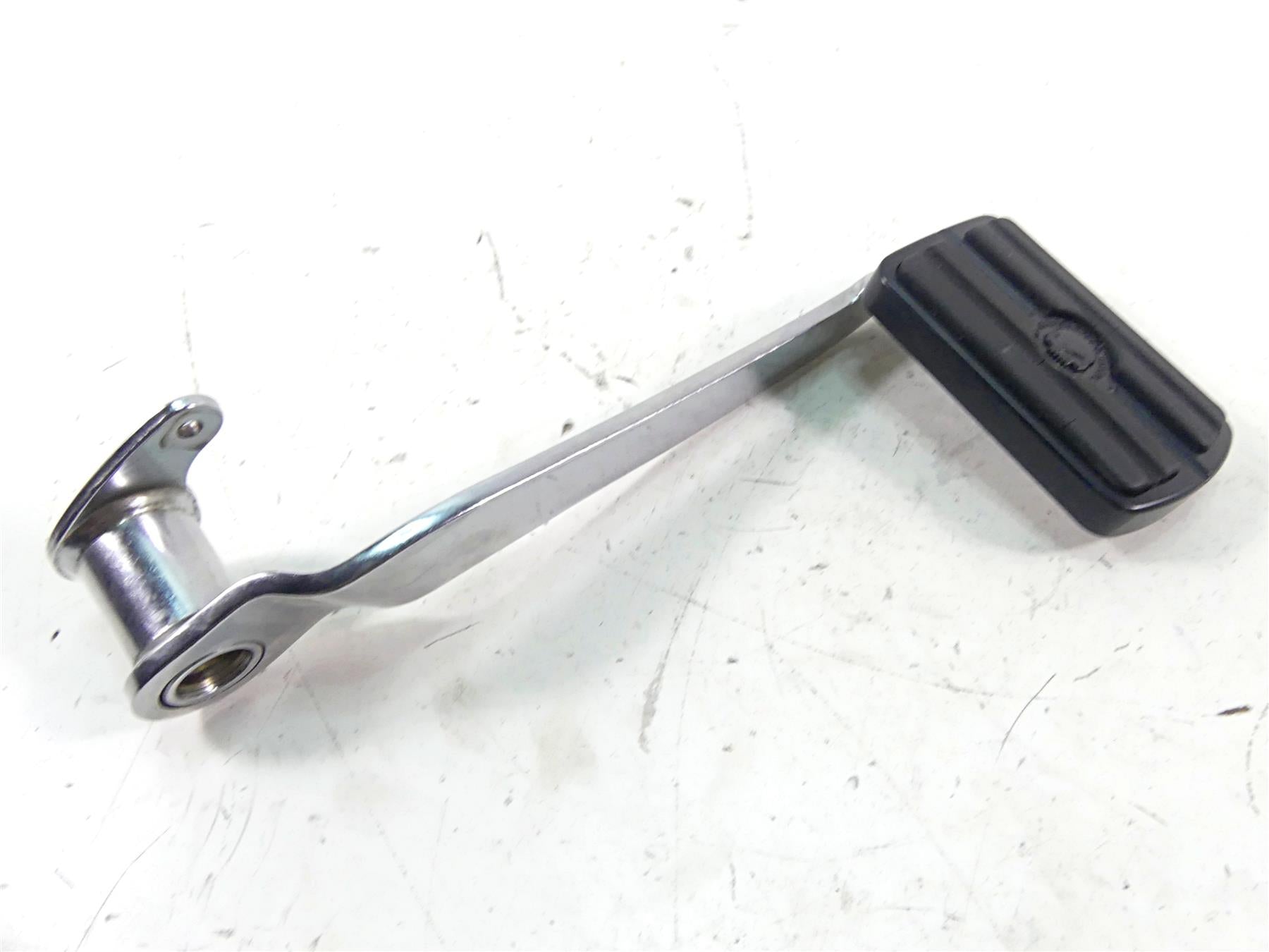 2002 Harley Touring FLHTC Electra Glide Rear Brake Pedal Lever 42407-02 {{ shop.shopifyCountryName }} - Mototech271