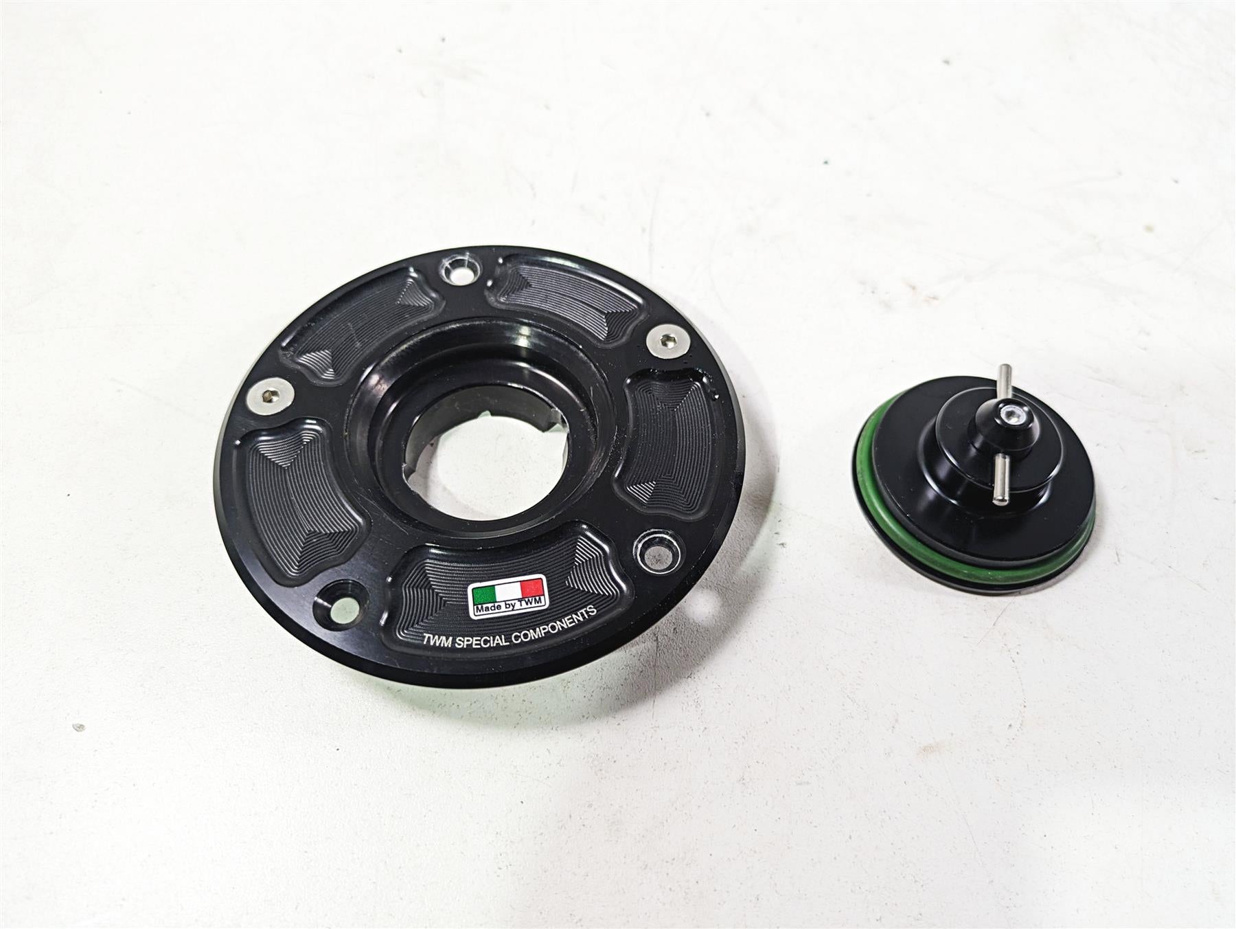 2018 Suzuki GSX1300 R Hayabusa Twm Aluminum Fuel Gas Petrol Tank Cap TSPR.02 {{ shop.shopifyCountryName }} - Mototech271