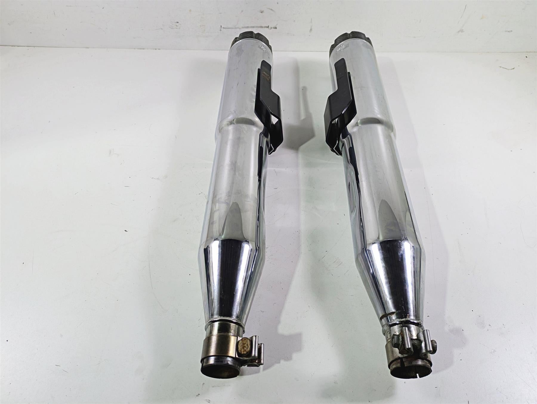 2011 Harley Touring FLHTCUSE CVO E-Glide Vance Hines High Output 4" Exhaust Muffler 16455 {{ shop.shopifyCountryName }} - Mototech271