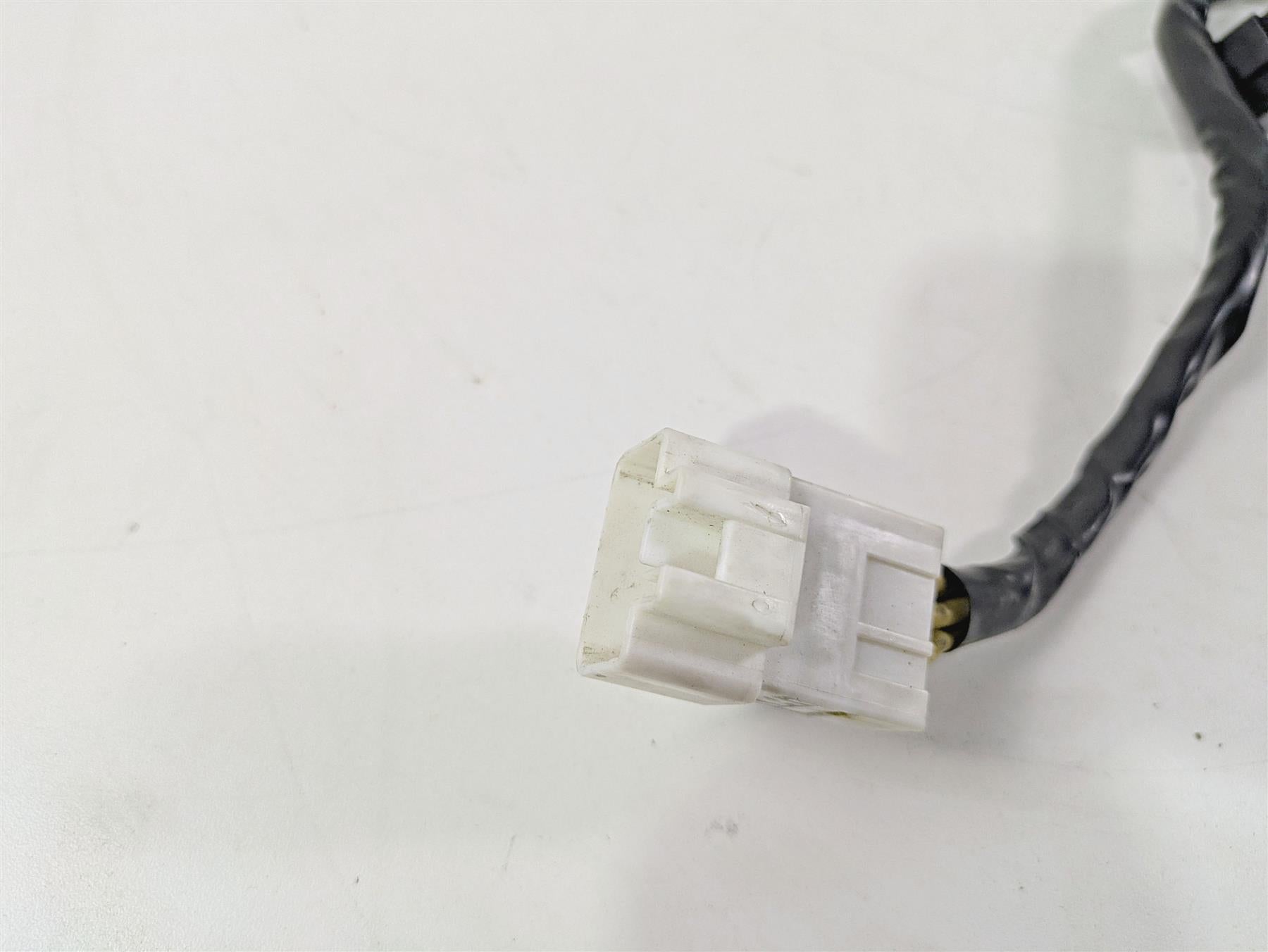 2017 Aprilia RSV 1100 Tuono V4 Factory Rectifier Voltage Regulator B043488 {{ shop.shopifyCountryName }} - Mototech271