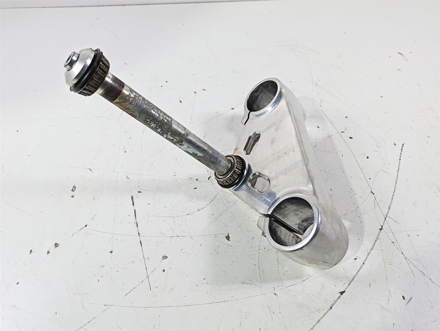 2012 Harley VRSCF Muscle V Rod Lower Triple Tree Steering Clamp 46892-09B {{ shop.shopifyCountryName }} - Mototech271