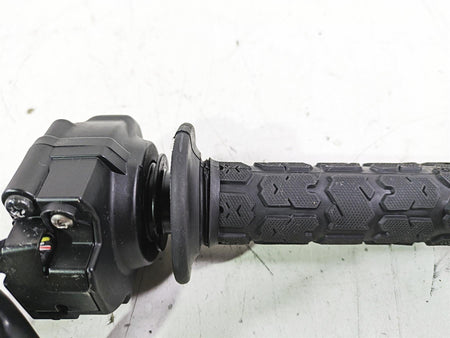 2020 Triumph Street Scrambler 900 Ride Fly By Wire Throttle Control T2044045 {{ shop.shopifyCountryName }} - Mototech271