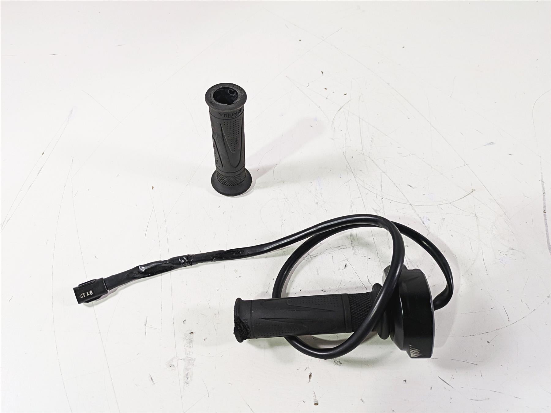 2020 Triumph Daytona 765 Moto2 Ride Fly By Wire Throttle Grip T2042226 {{ shop.shopifyCountryName }} - Mototech271