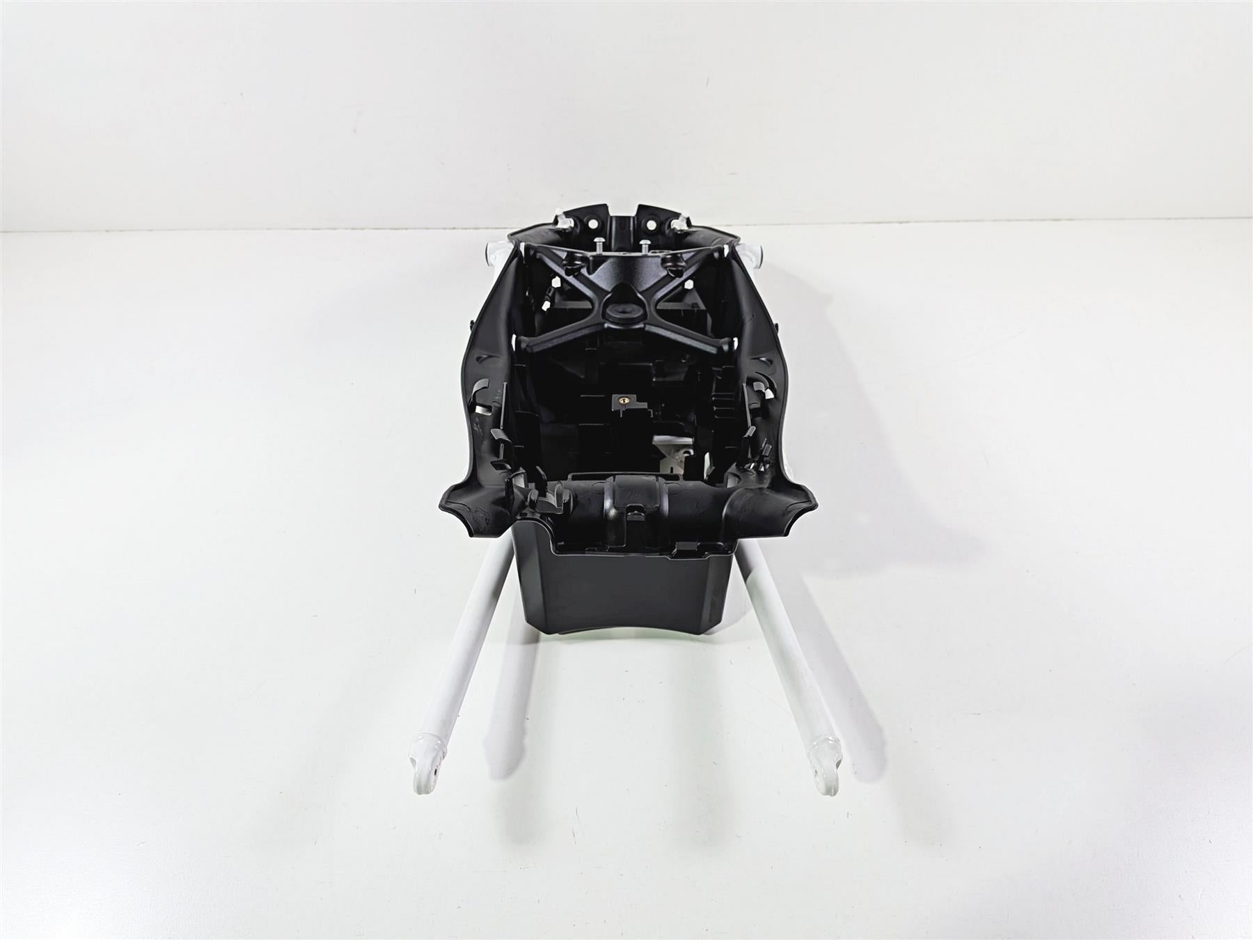 2015 KTM 1290 R Super Duke White Subframe Sub Frame & Inner Fender 6130300210033-Mototech271