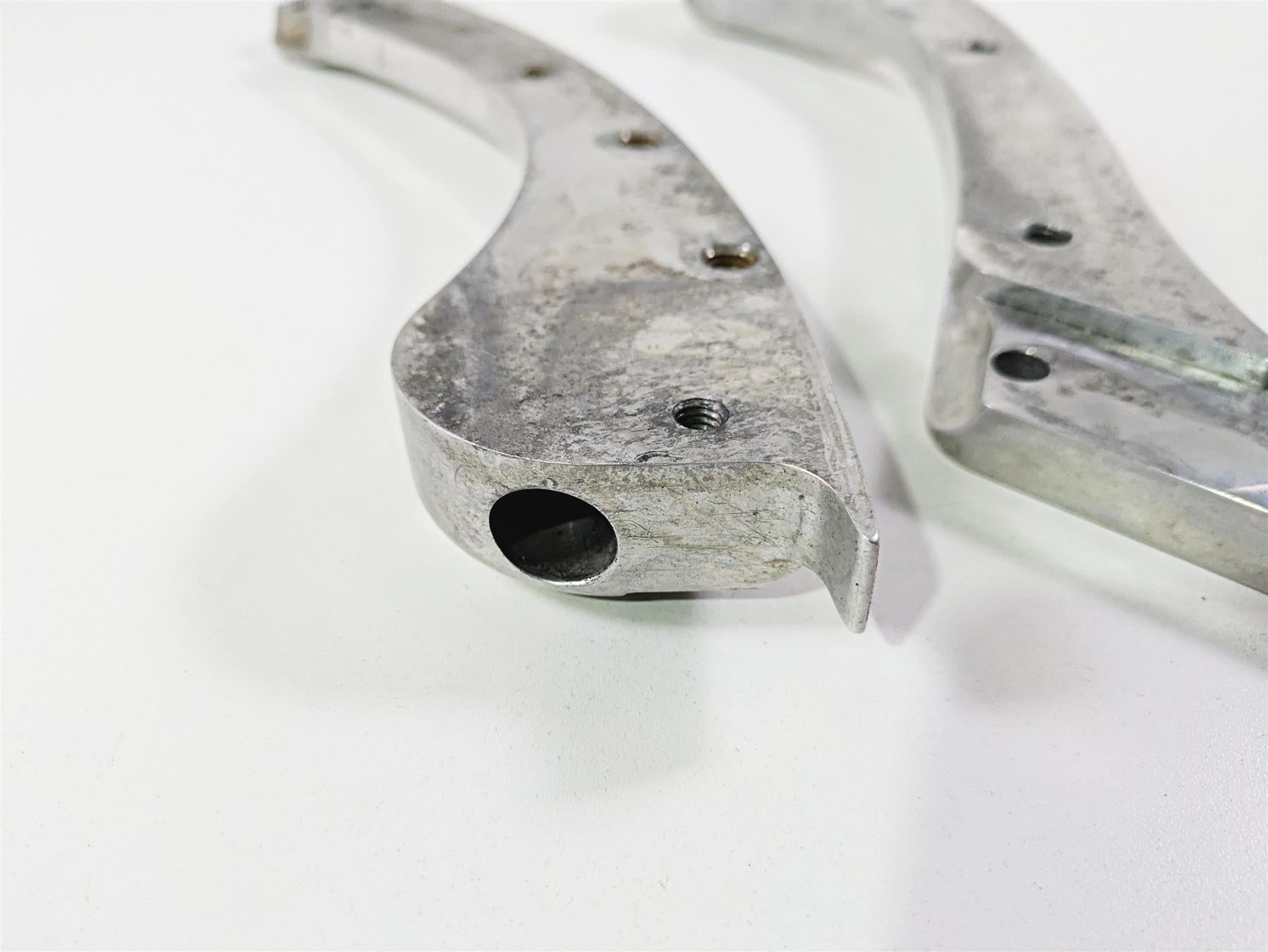 2004 Big Dog Chopper Rear Fender Frame Struts Braces 123971435731 {{ shop.shopifyCountryName }} - Mototech271
