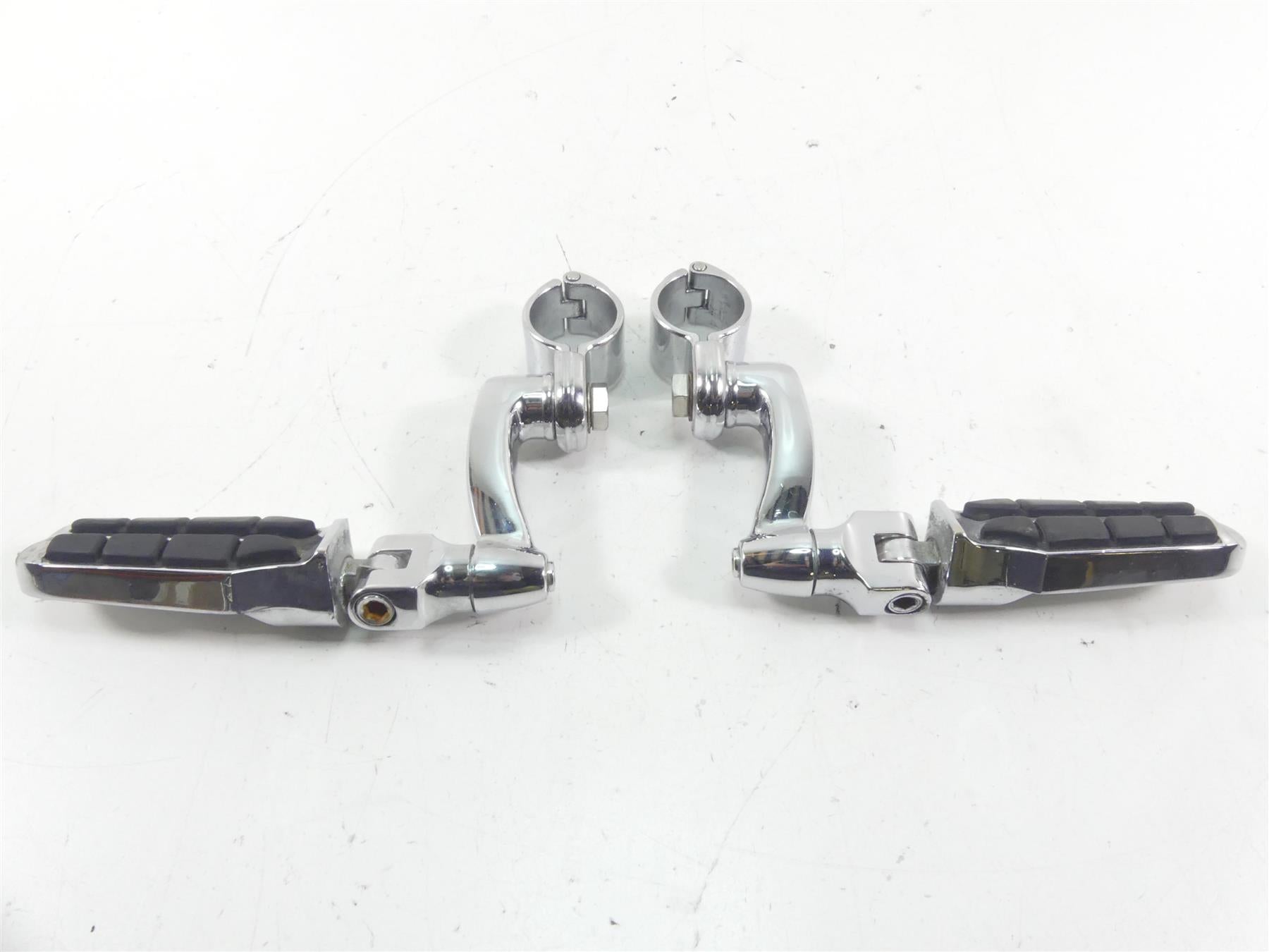 2007 Victory Vegas Jackpot Chrome Highway Footpeg Set {{ shop.shopifyCountryName }} - Mototech271