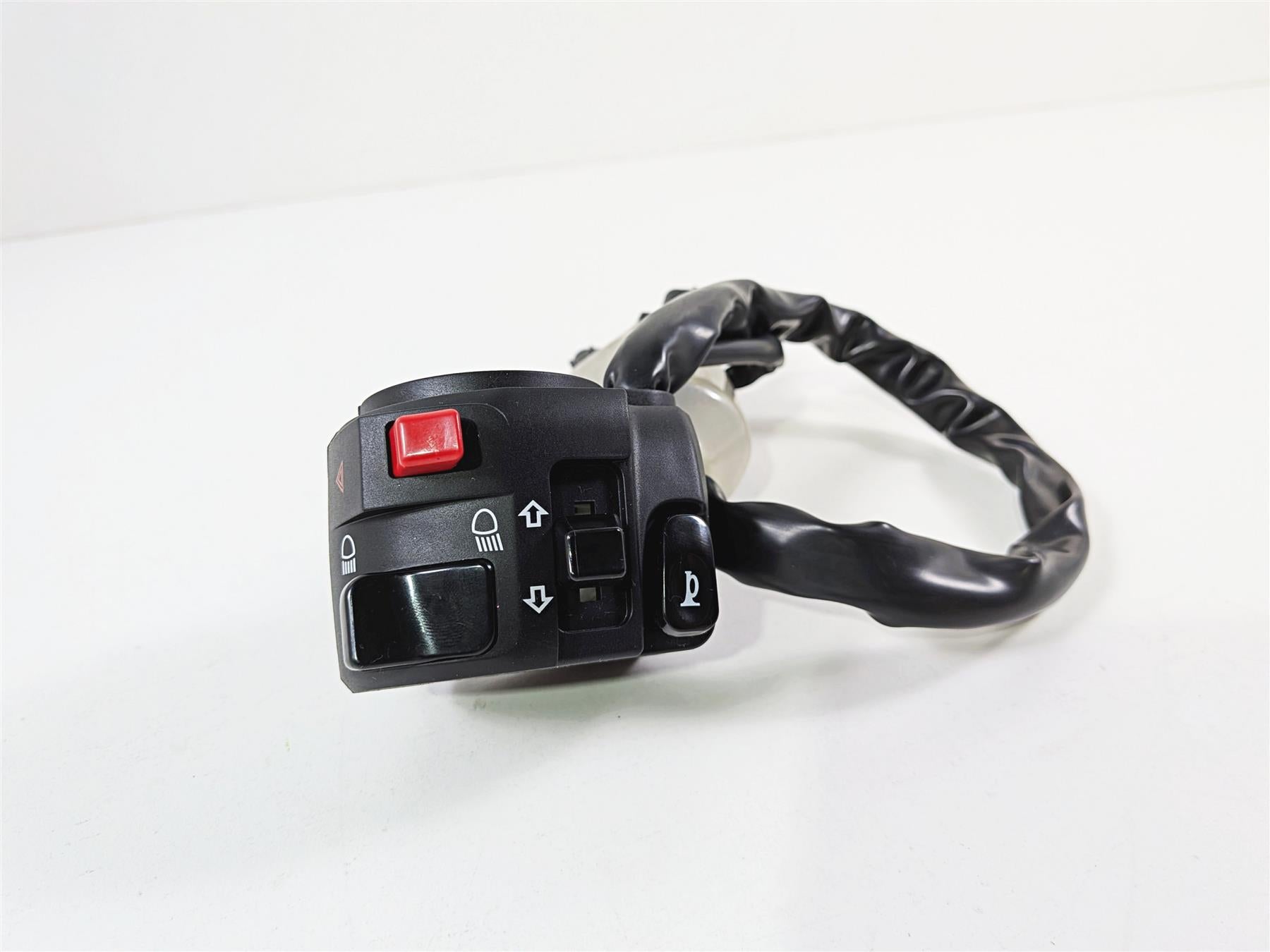 2024 Kawasaki EX500 Ninja 40th An. Left Hand Light Control Switch 46091-0649 {{ shop.shopifyCountryName }} - Mototech271