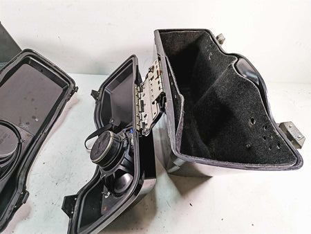 2009 Harley Touring FLHTCU Electra Glide Saddlebag + Speaker Set - Read 90752-93 {{ shop.shopifyCountryName }} - Mototech271