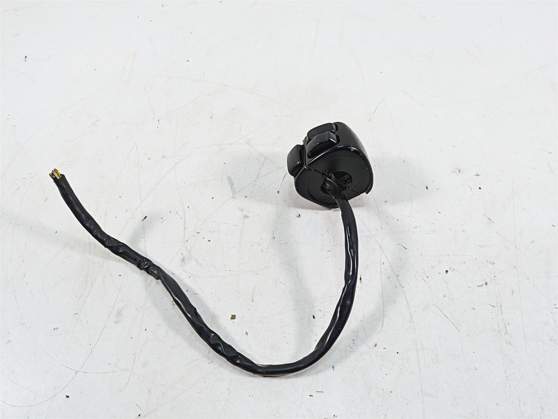 2013 Harley Softail FLSTFB Fat Boy Lo Left Hand Control Switch - Read 72953-12A {{ shop.shopifyCountryName }} - Mototech271
