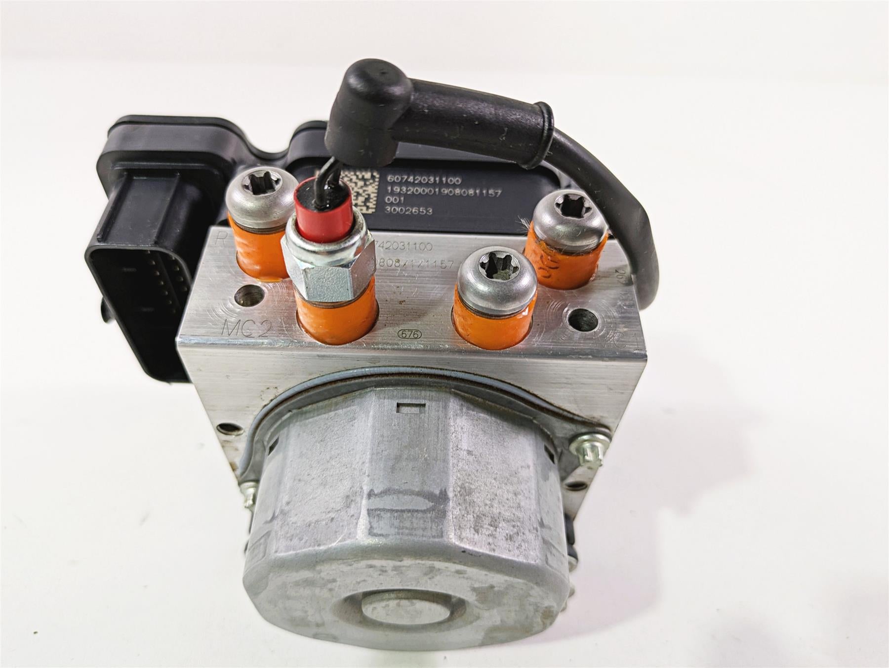 2020 KTM 1290 Super Adventure R Abs Brake Pump Module Unit 60742031144 {{ shop.shopifyCountryName }} - Mototech271
