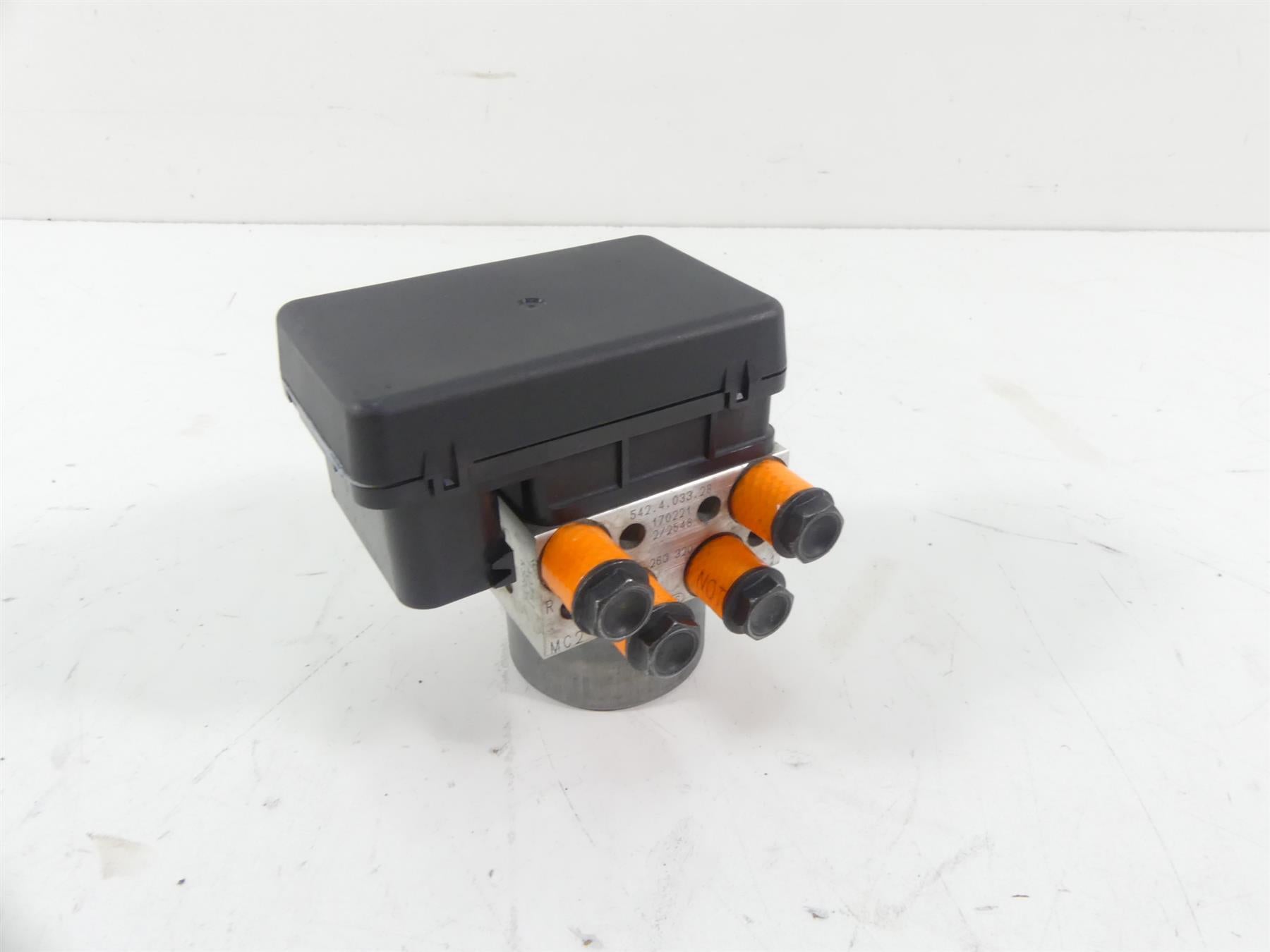 2017 Ducati Hypermotard 939 Abs Brake Pump Pressure Module 54240332B