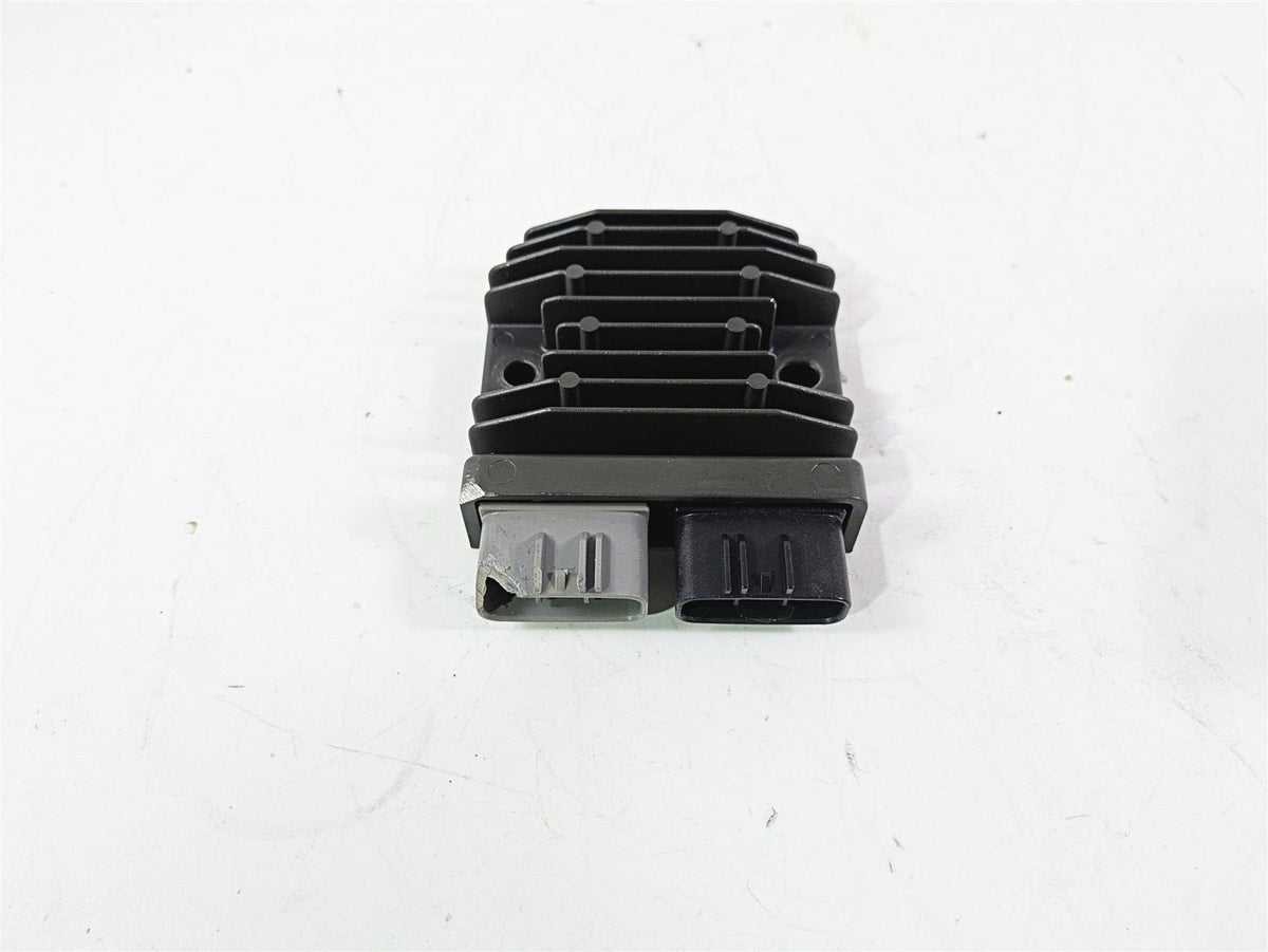 2025 Honda CBR600RR Rectifier Voltage Regulator - Read FH020AA 31600-MGZ-J01 {{ shop.shopifyCountryName }} - Mototech271