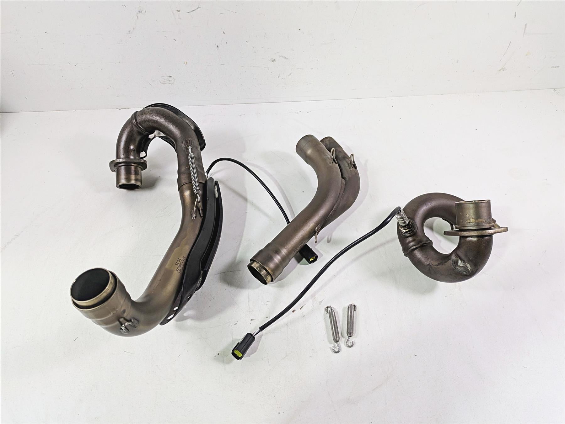 2022 Ducati Scrambler Desert Sled Exhaust Pipe Header Manifold - Read 57015111BA {{ shop.shopifyCountryName }} - Mototech271
