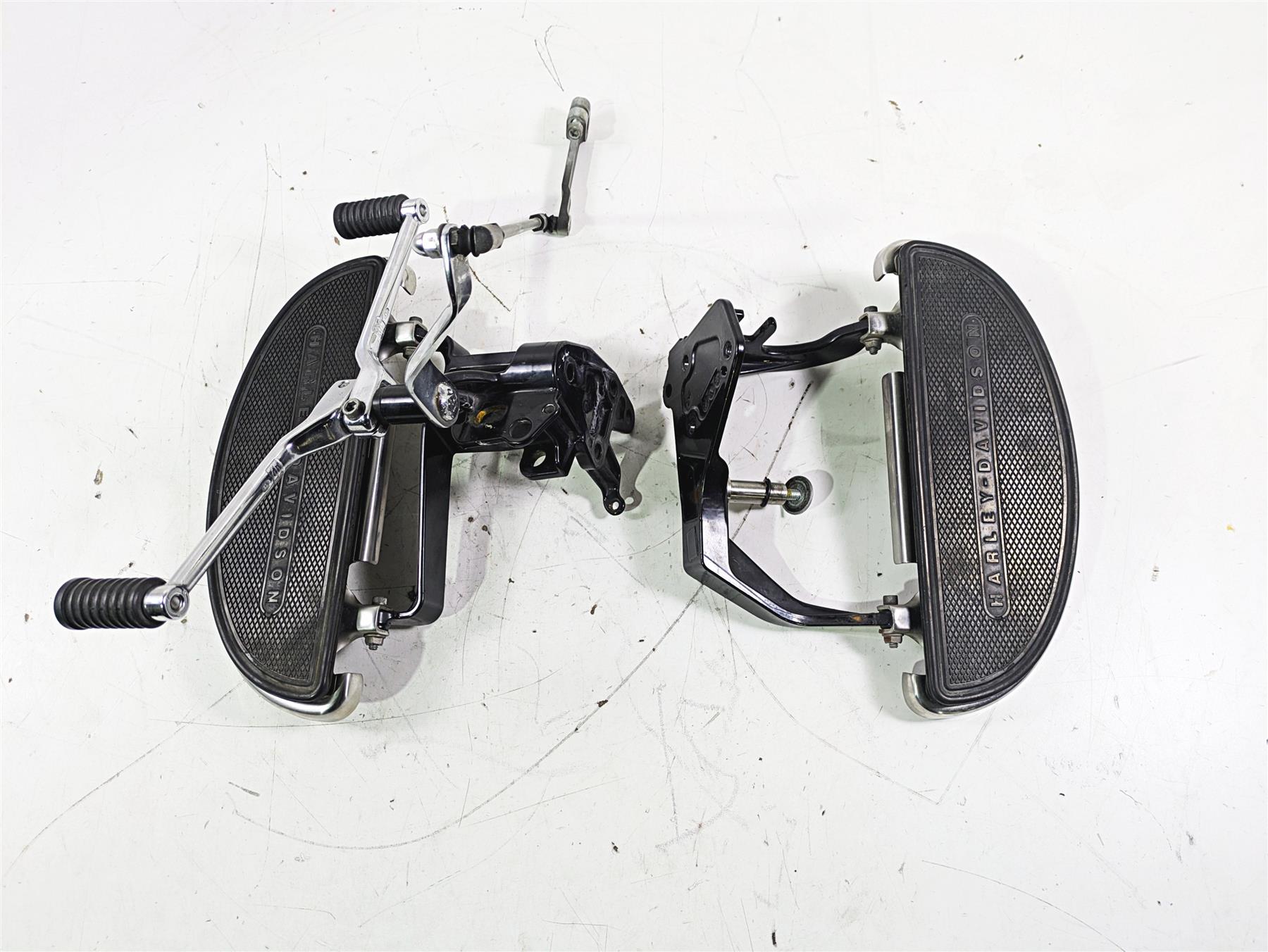 2016 Harley FLSTC Softail Heritage Left Right Front Floor Board Set 33630-07A {{ shop.shopifyCountryName }} - Mototech271