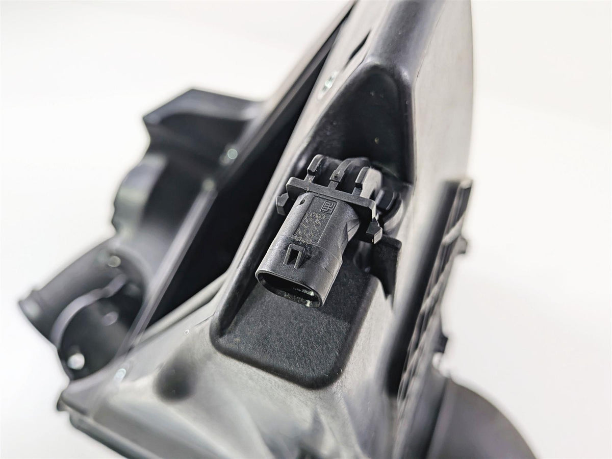 2023 BMW R nineT Scrambler K23 Air Box Housing & Tubes - No Filter 13718405525 {{ shop.shopifyCountryName }} - Mototech271