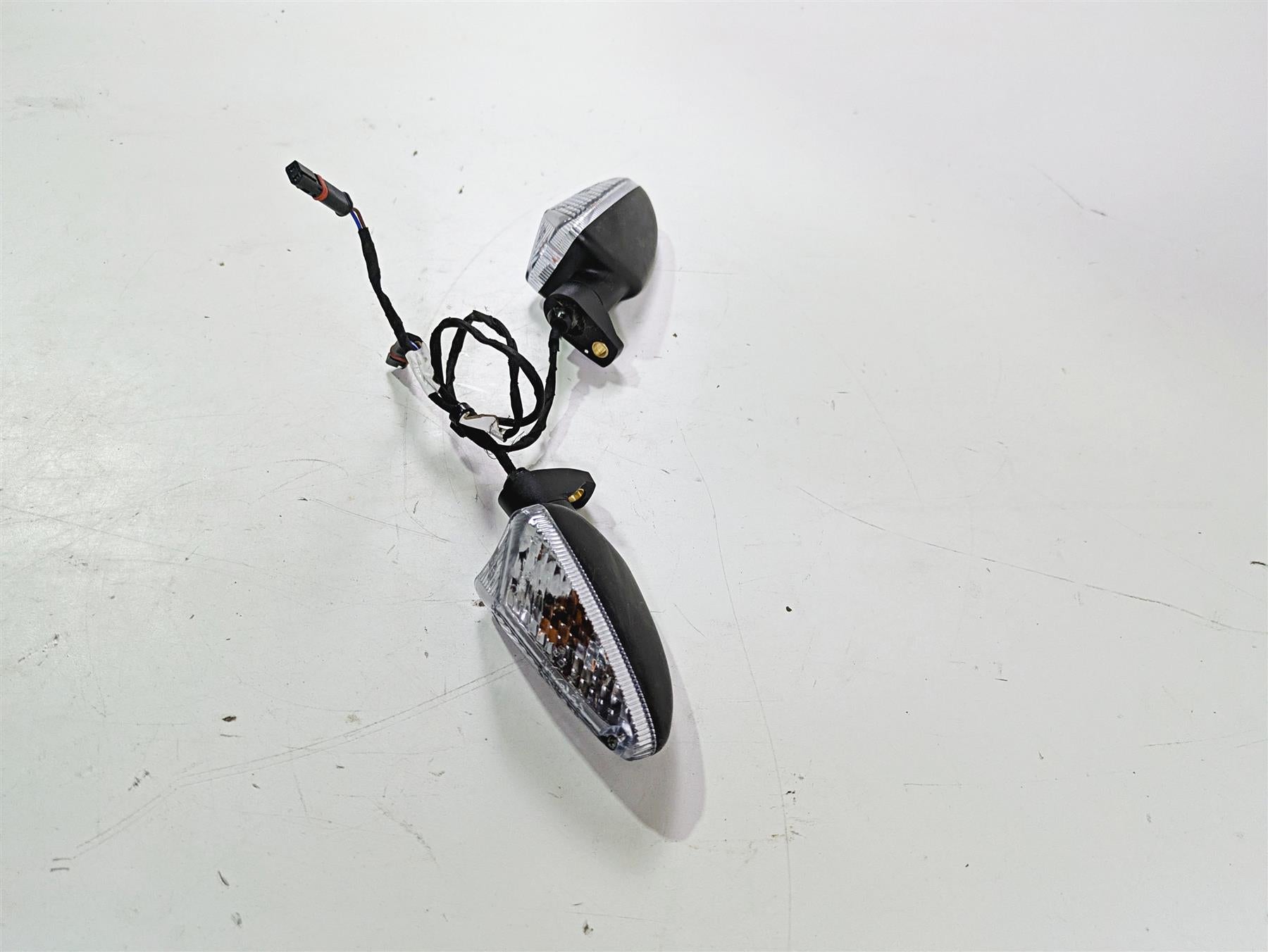 2017 BMW F800GS Adv K75 Front Blinker Turn Signal Set 63138534354 63138534355 {{ shop.shopifyCountryName }} - Mototech271