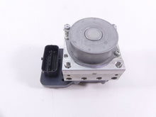 Load image into Gallery viewer, 2019 Yamaha VMX17 V-Max 1700 Advics Abs Brake Pump Module 2S3-85930-10-00
