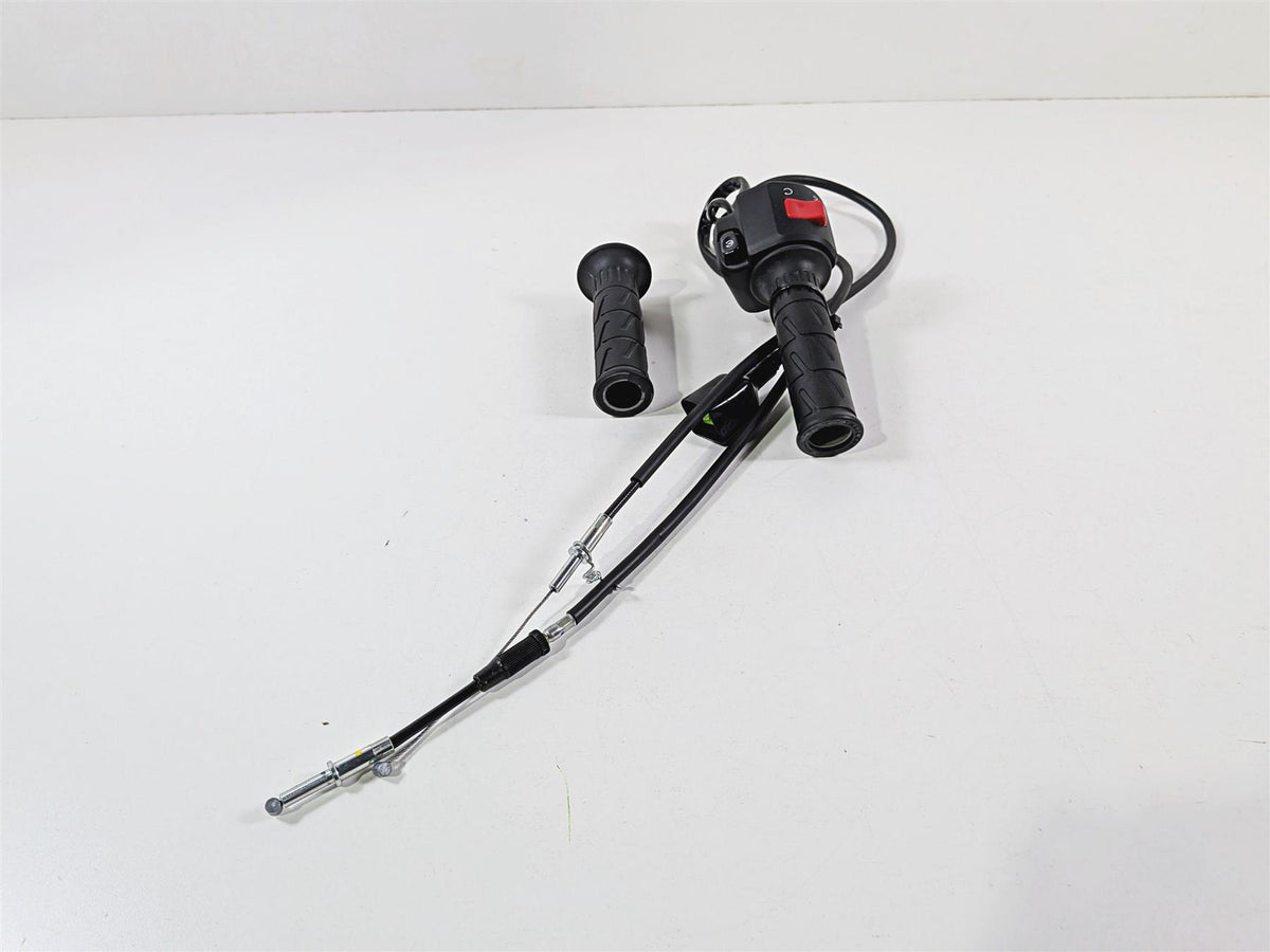 2024 Kawasaki EX500 Ninja 40th An. Right Hand Throttle Control Switch 46091-0479 {{ shop.shopifyCountryName }} - Mototech271