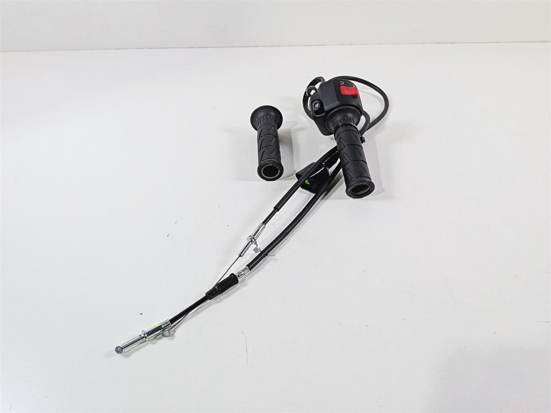 2024 Kawasaki EX500 Ninja 40th An. Right Hand Throttle Control Switch 46091-0479 {{ shop.shopifyCountryName }} - Mototech271
