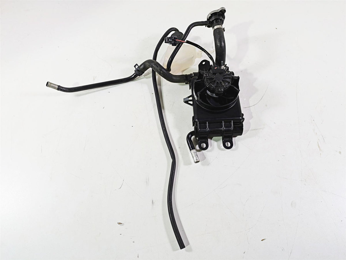 2017 Harley Touring FLHTKSE CVO E-Glide Right Radiator Fan Hoses Set 26800005 {{ shop.shopifyCountryName }} - Mototech271