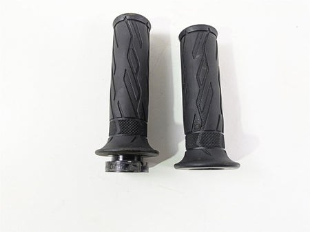 2023 Suzuki GSX1300 RR Hayabusa Left Right Handle Bar Grip Set 57110-21H02 {{ shop.shopifyCountryName }} - Mototech271