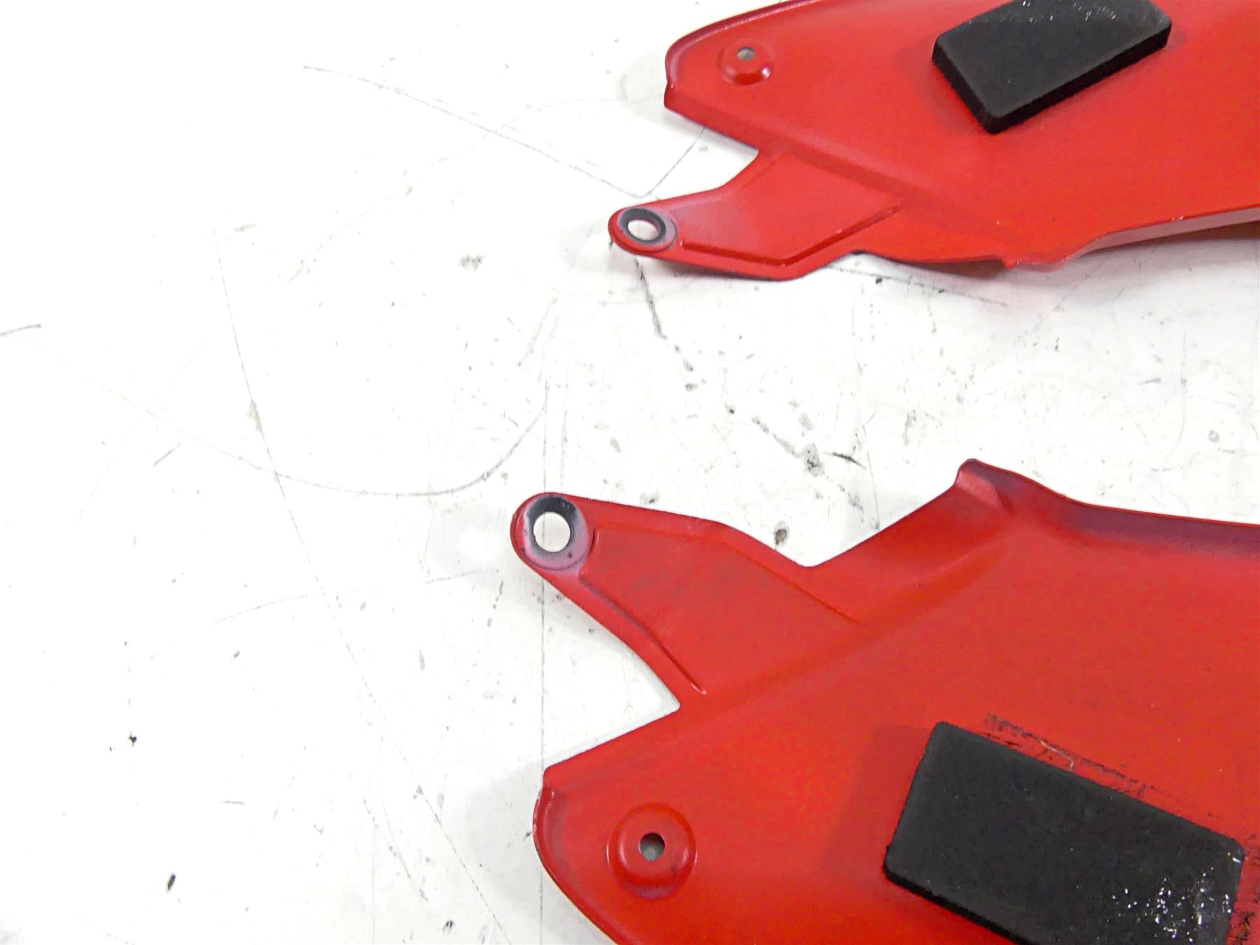 2013 Ducati Diavel Red Fuel Tank Knee Side Cover Fairing Panels Set 48023172AA {{ shop.shopifyCountryName }} - Mototech271