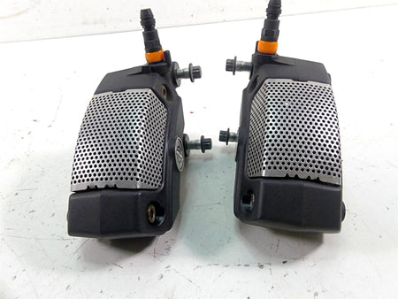 2015 Harley Touring FLHXS Street Glide Front Brake Caliper Set 43027-08 44023-08 {{ shop.shopifyCountryName }} - Mototech271
